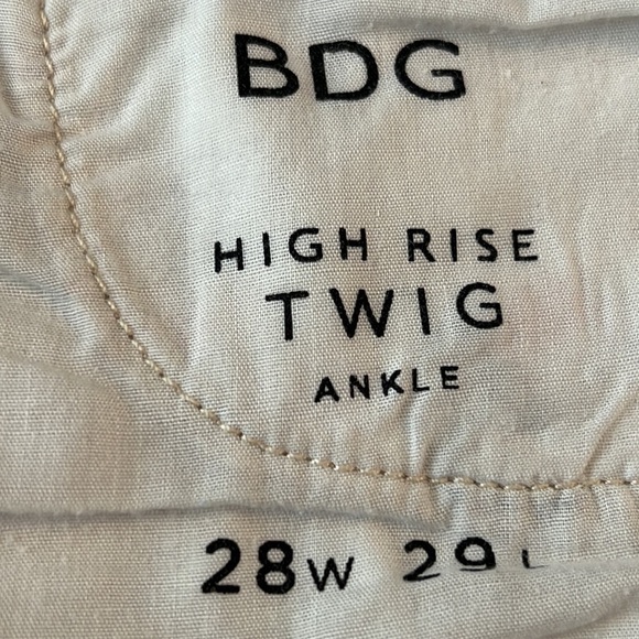 Urban Outfitters BDG Floral Cut offs Denim Shorts Size 28 Feminine - Picture 12 of 12